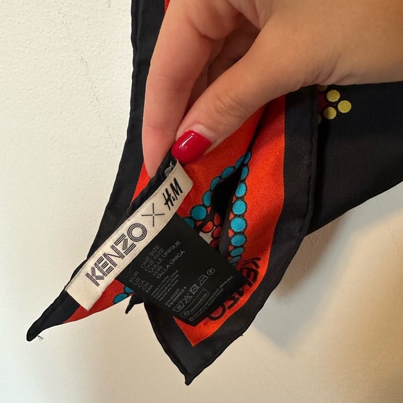 Kenzo x H&M square scarf - Picture 3 of 8